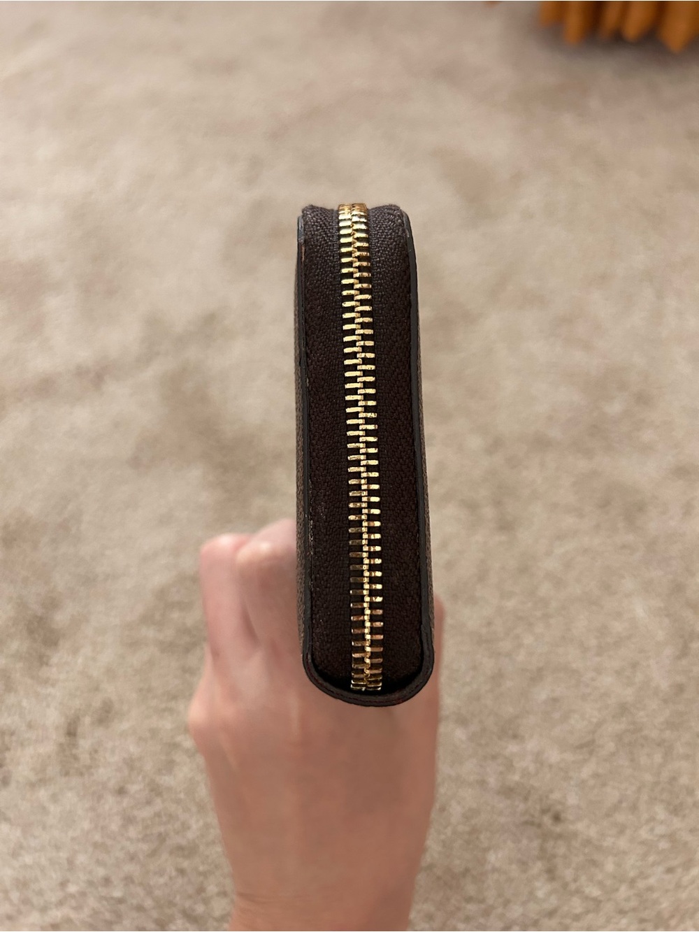 Louis Vuitton Large Zippy Wallet - Picture 4 of 12